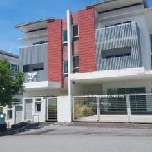 Nadayu 92 Kajang Semi-D 3 sty Terrace House For Sale