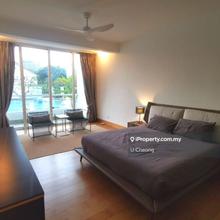 Low floor unit with pool view