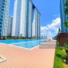 Lakefront Home Residence below market price 