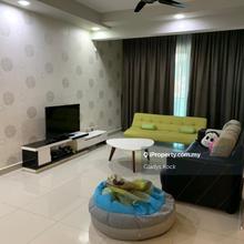 Middle Floor, Unit facing Villa Emas