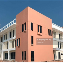 Laboratory Office Building & Showroom for Rent