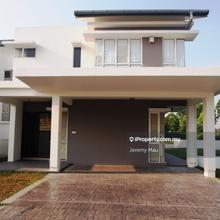 Huge Land Size Semi D, ready to move in condition 