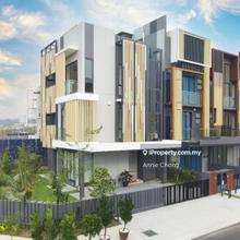 New Phase! Terrace House. 1 min to IOI Mall, LDP & KESAS. 5 Units Left