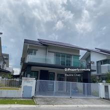 Serdang, Taman Equine