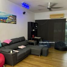 Fully Renovated 1250sf Unit High Floor with 2 Car Park @Bukit Jambul 