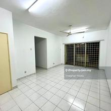 3 Bedroom apartment for sale at a very attractive price!