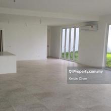 Emerald Bay - 4 Storey Corner Link Courtyard ( Rm 4.38mil )