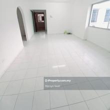 Taman Pekaka Block 31 Middle Floor 850 sqft 1 car park Worth deal