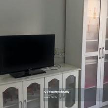 Convenient to Usm , Queensbay and Town Area