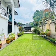 Taman Kolam Air Double storey bungalow
