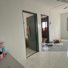 Corner Unit! Non Bumi Lot! Block B! Mid Floor! 