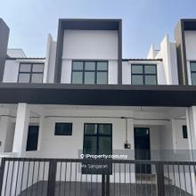 Rumah Teres 2 Tingkat untuk Sewa di Lunas