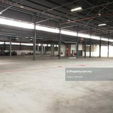 Warehouse good location for rent suitable for storage ,sport centre
