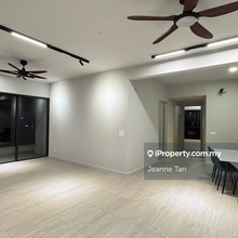 3-bedroom unit behind centre point for rental 