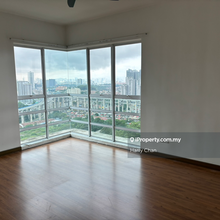 High floor and unblocked view unit for sale