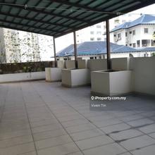 Large Patio , 2730 sf Ken Bangsar