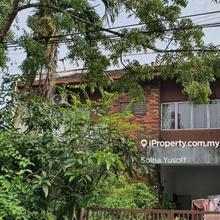 Bare basic semi detached house in ttdi 