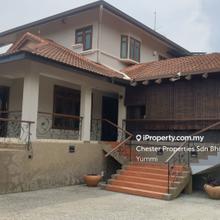 Antique style bungalow for sale