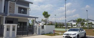 2sty end lot with land, Extra parking space, below market 1