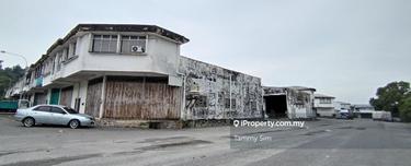 Corner Link Factory For Rent 1