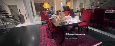 Equisitely renovated 4-storey courtyard villa with lift and garden 1