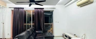 Beautiful Home Renovated Walking To Ikea and All Amenities 1
