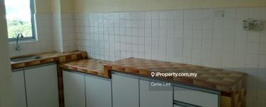 Renovated 2 bedrooms flat prime location 1