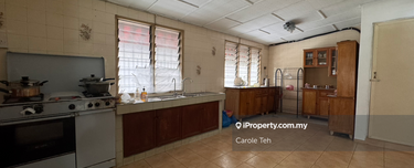 Freehold Single Storey Terrace with Land  1