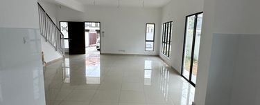 Setia Utama 3, Endlot Double sty basic unit 1