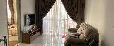 Partly furnished 4 rooms unit ready to move in 1