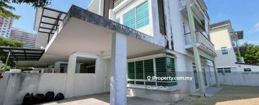 Concrete & Original 3 Storey Terrace- Bukit Dumbar Residence Jelutong 1
