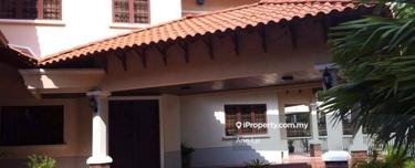 2 Storey Bungalow Corner Lot Well Maintain With Huge Lap Pool 1