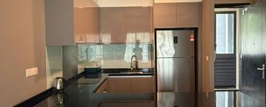 Vista Residence 887sf Renovated  1