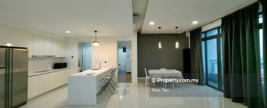 Semi Furnished Corner High Floor Unit for Sell (3 Car Parks) 1