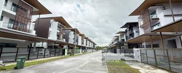 Windsor Estate  3 Storey Detached House For Sale 1