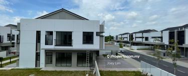 Semi-D house for Sale 1