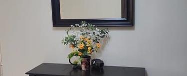 Beautiful Refurbished Well Kept Corner Unit 1