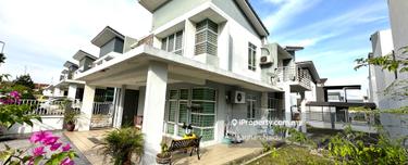 2-Sty Zero Lot Bungalow w Spacious Land Size 1