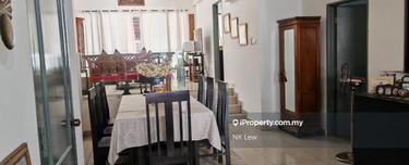 Limited Corner 2nd Floor 3room,Climb 2 level staircase only 1