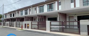 1 1/2 Storey Terrace House For Sale  1