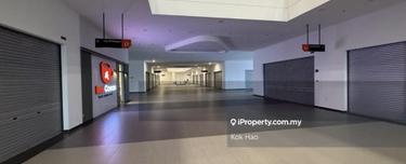 Superb location, Ground floor, facing main entrance and central park 1