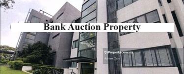 3 Sty Townhouse For Auction At Low Price !! 1