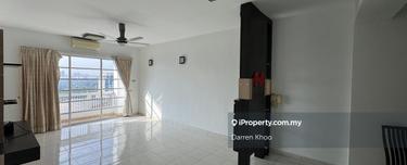 Prime Location in Central PJ with Big Spacious Layout! 1