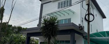 2 Adjoining Bungalows @ County Homes, Rawang for Rent 1