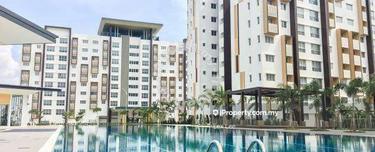Swimming Pool and City View Apartment 1