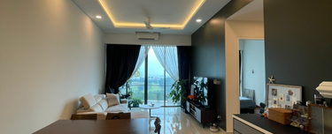 Golf view! Tastefully renovated  1
