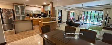 A double storey semi-d for sale at PJ ss4 1