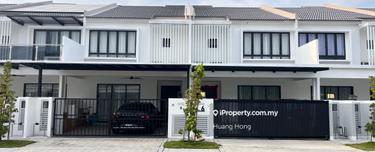 Spacious Terrace Home for Sale, Sejati Lakeside 1