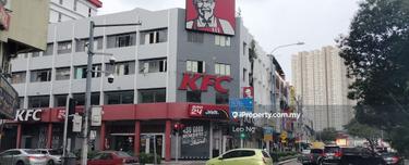 Corner & Intermediate Unit Facing main road 1