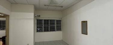 Bukit Rimau Townhouse, Kota Kemuning 1